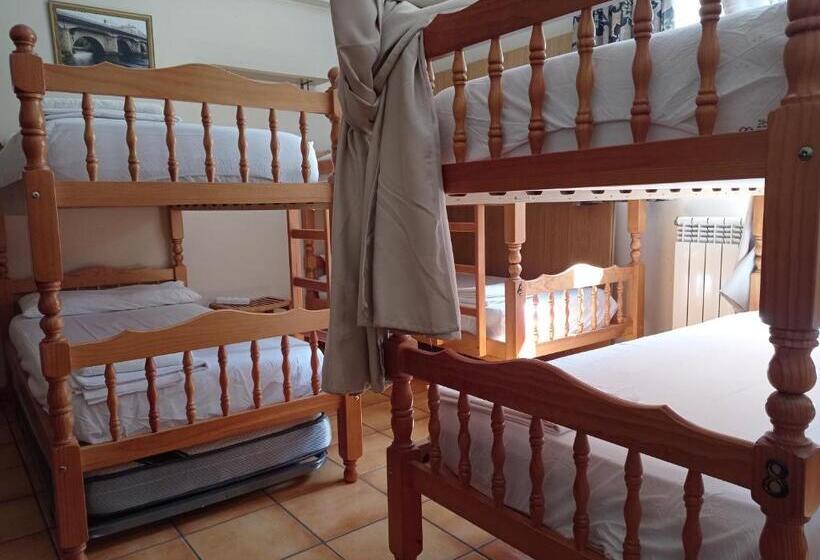 Albergue De Peregrinos Ultreia Et Suseia