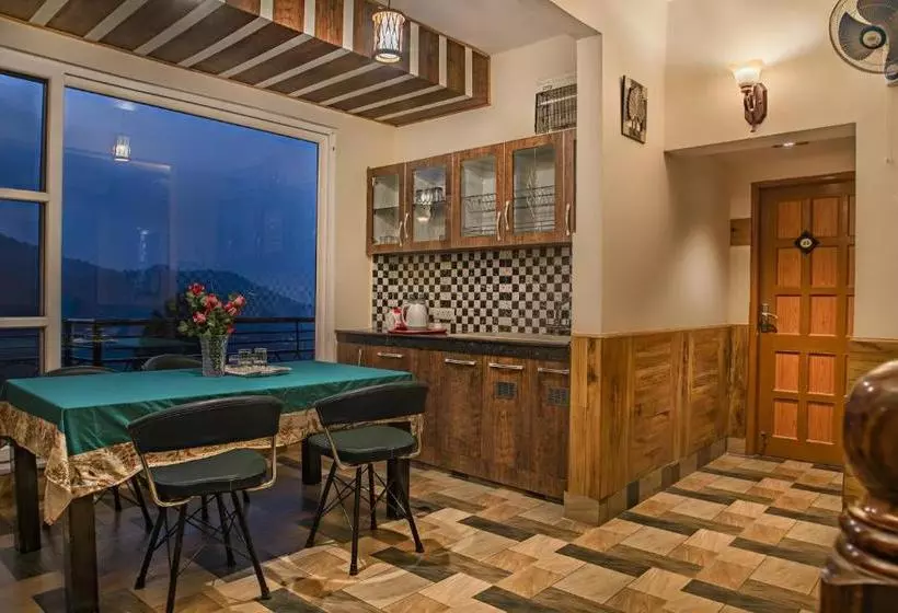 تختخواب و صبحانه Whispering Winds Villa