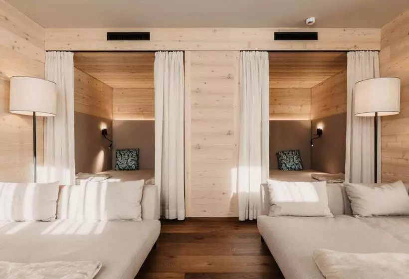 Hofgut Apartment & Lifestyle Resort Wagrain