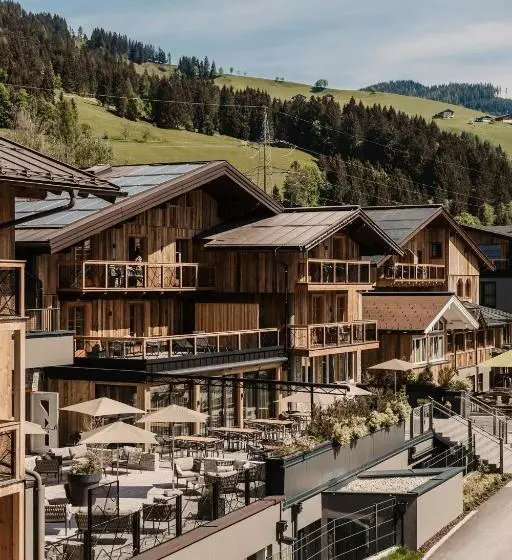 Hofgut Apartment & Lifestyle Resort Wagrain