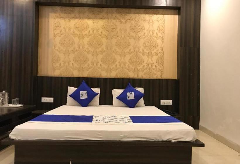 בית מלון כפרי City Palace