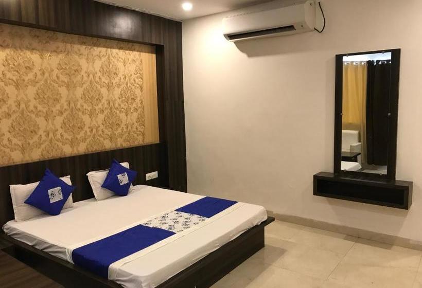 בית מלון כפרי City Palace