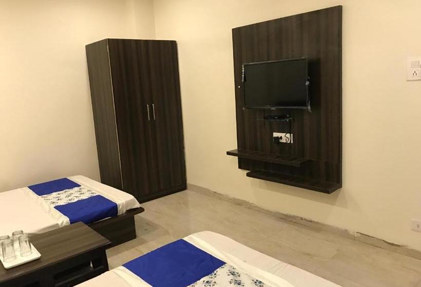 בית מלון כפרי City Palace