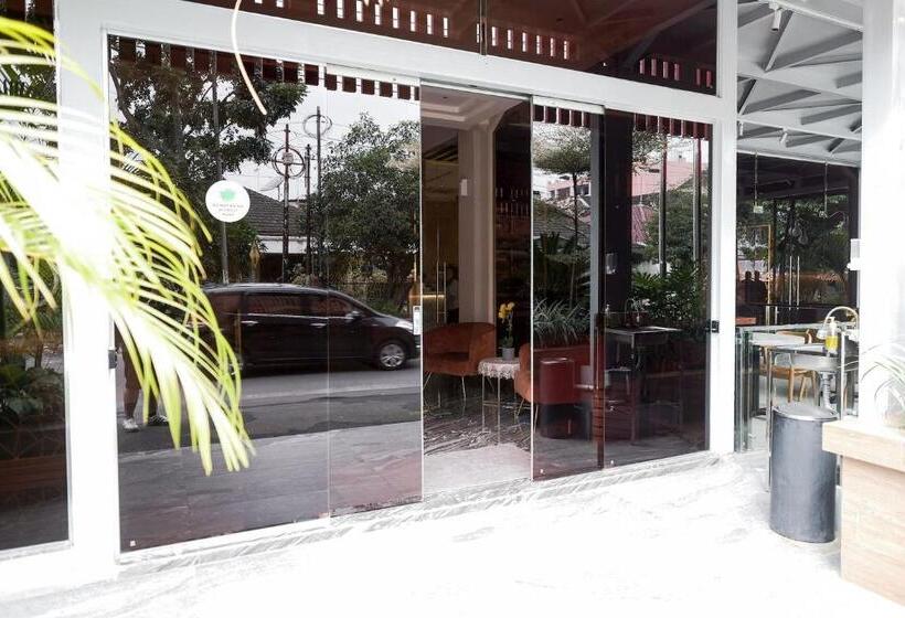 בית מלון כפרי King S Palace Mitra Reddoorz