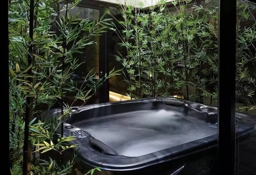 Daegu Eastern Hotel Lions Park