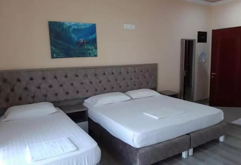 ホテル Number One