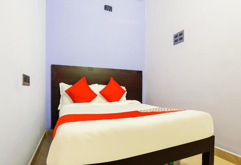 בית מלון כפרי Oyo 47541 Blue Falls Resort