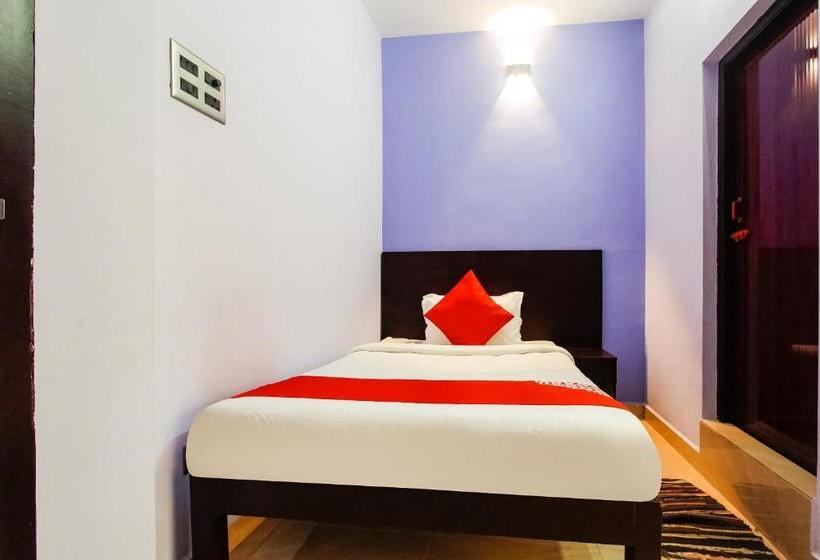 בית מלון כפרי Oyo 47541 Blue Falls Resort