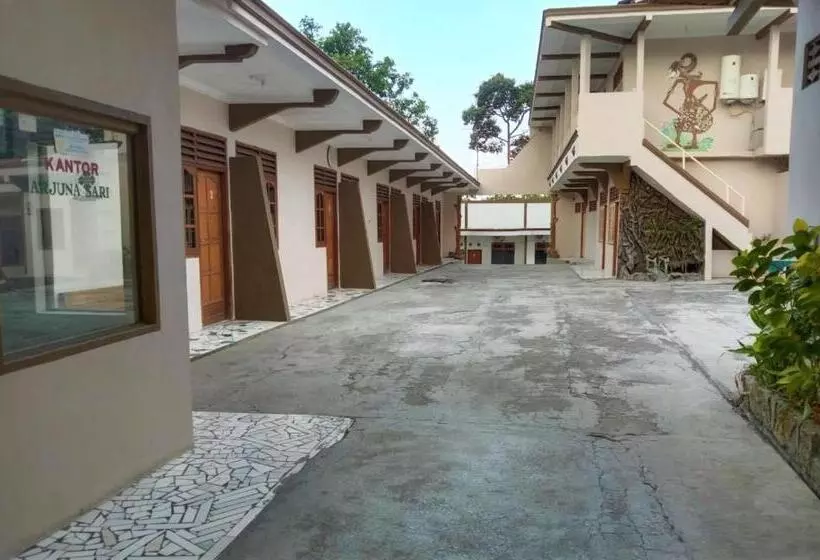 Majatalo Arjuna Sari Bandungan