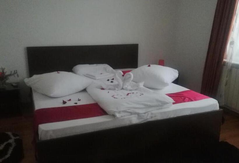 پانسیون Casa Lupascu