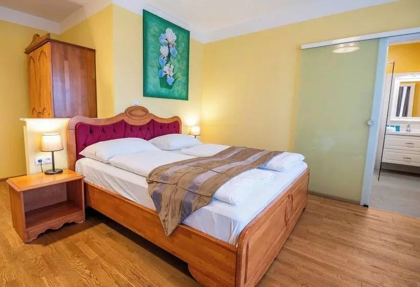 Vulkan Residenz Hotel   Self Check In