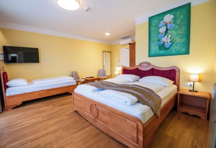 Vulkan Residenz Hotel   Self Check In