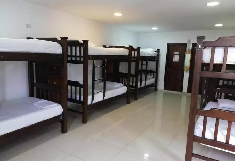 Retkeilymaja Villa Sarie Bay