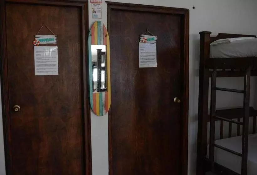 Retkeilymaja Villa Sarie Bay