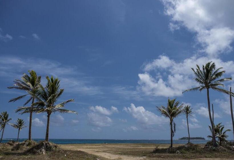 هاستل Villa Sarie Bay