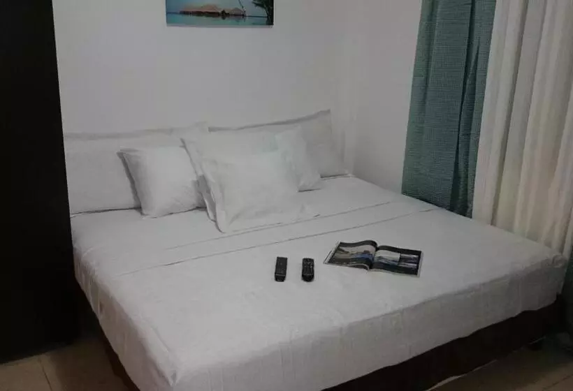 Retkeilymaja Villa Sarie Bay