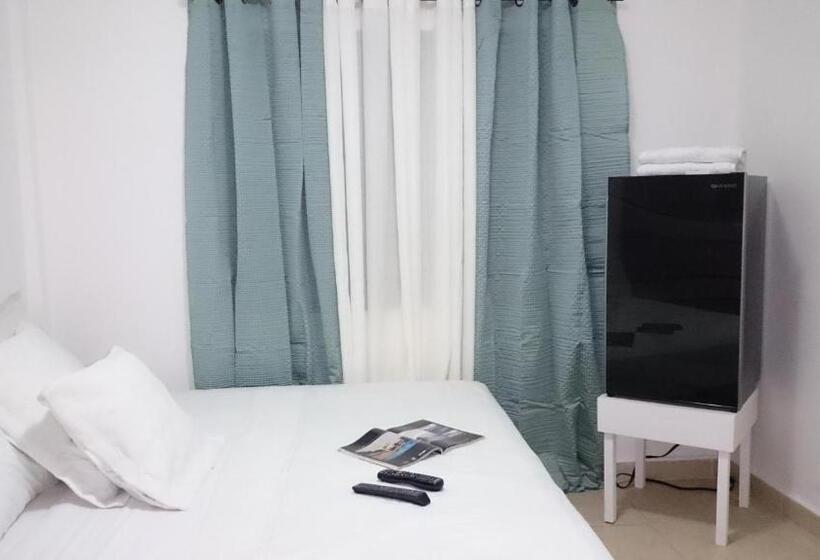 هاستل Villa Sarie Bay