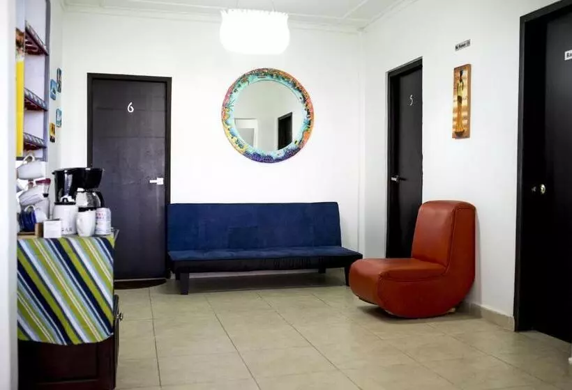 Retkeilymaja Villa Sarie Bay