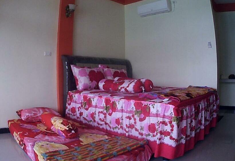 הוסטל Yulia Resort