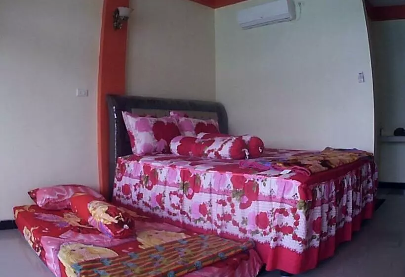 Retkeilymaja Yulia Resort