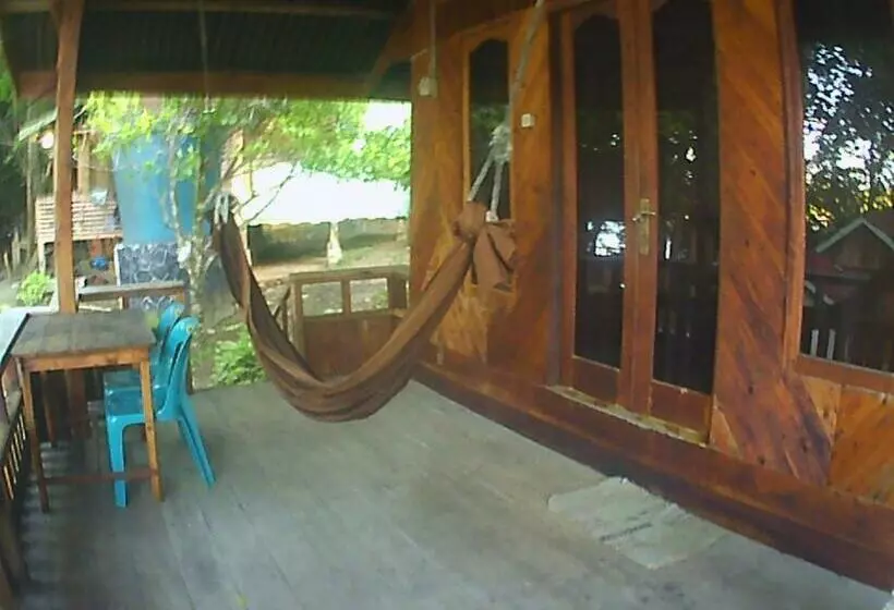 Retkeilymaja Yulia Resort