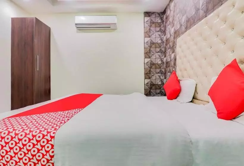Hotelli Oyo 69763 Hisar Inn