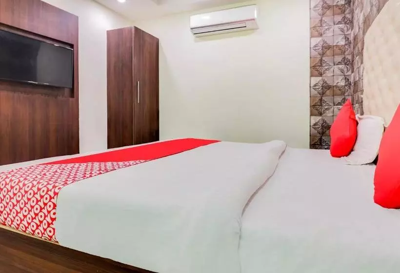 Hotelli Oyo 69763 Hisar Inn