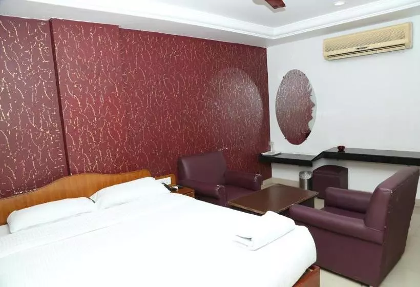 ホテル Sri Srinivasar Residency