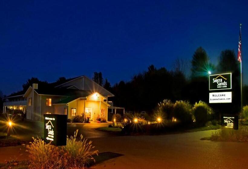 فندق على الطريق Sierra Sands Family Lodge