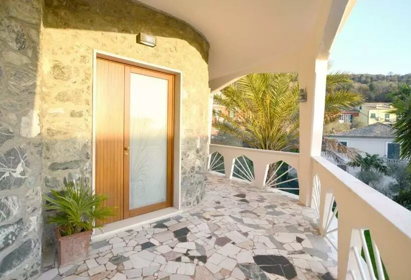 پانسیون Villa Mori