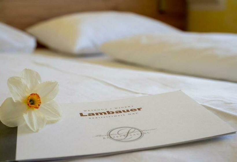 بنسيون Weingut Lambauer