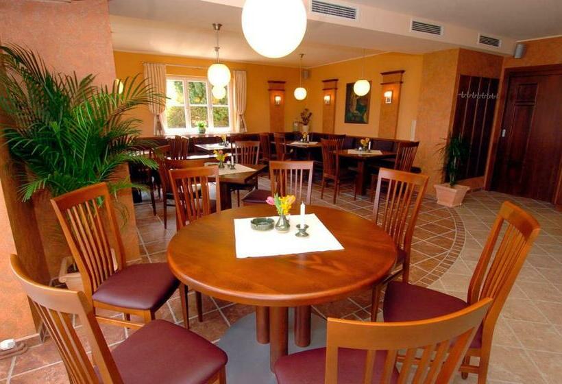 بنسيون Weingut Lambauer