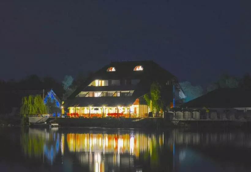 Pensiunea Paradise Delta House