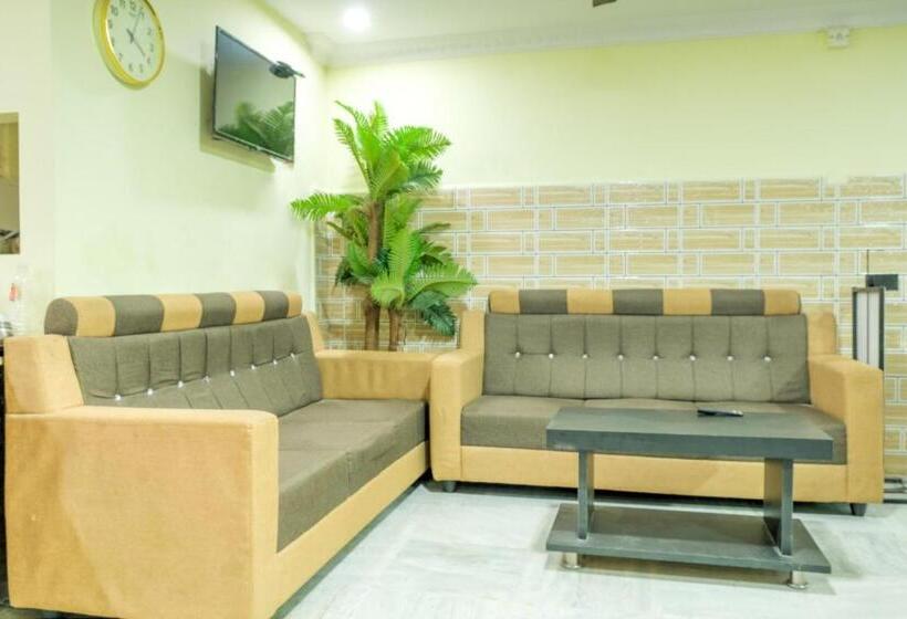 Spot On Hotel Msr Grand