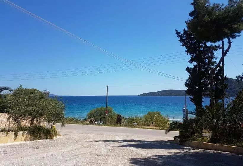 Tolon Beach