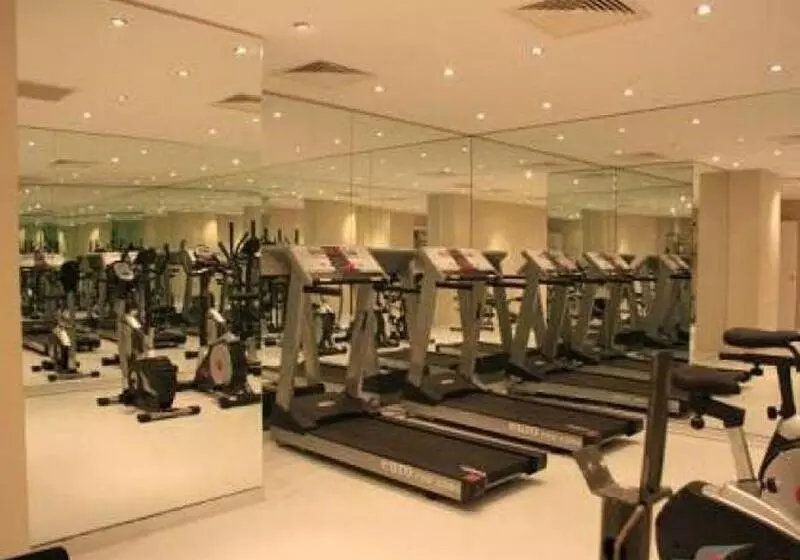 Golden Hill Otel