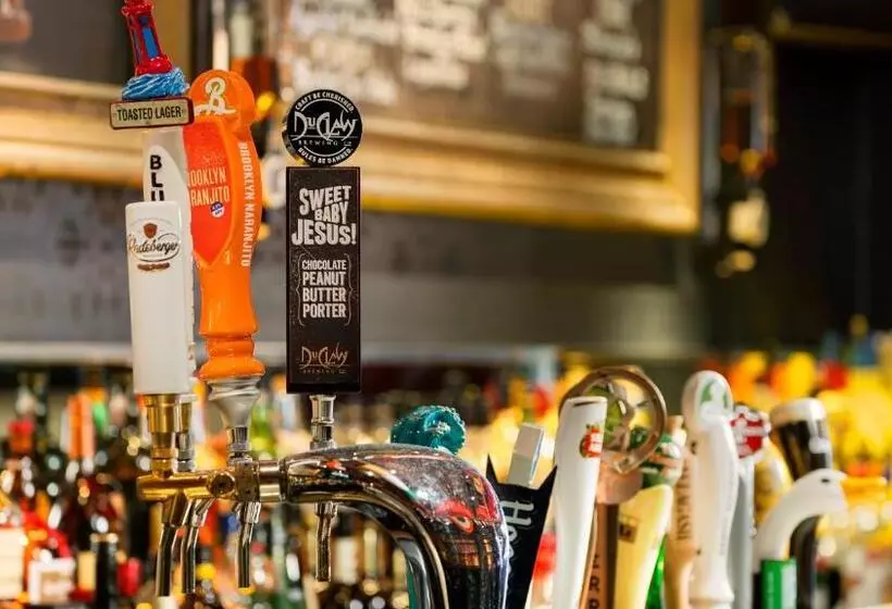 호텔 Aura Times Square