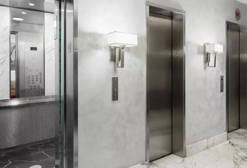 호텔 Aura Times Square