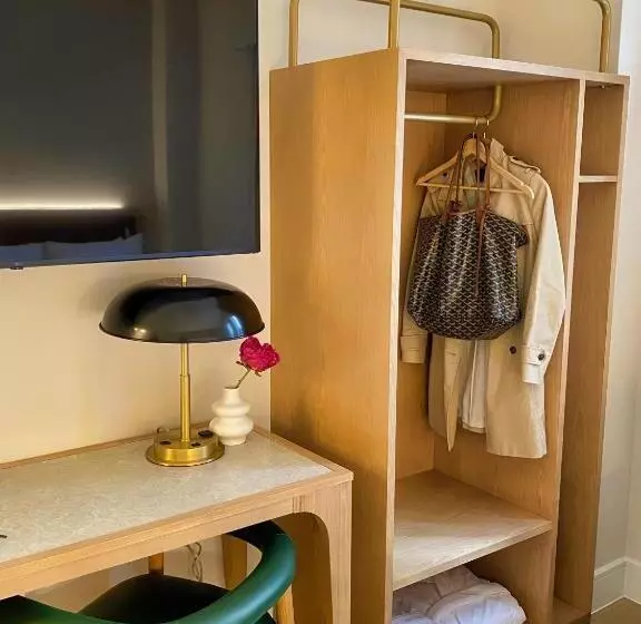 호텔 Aura Times Square