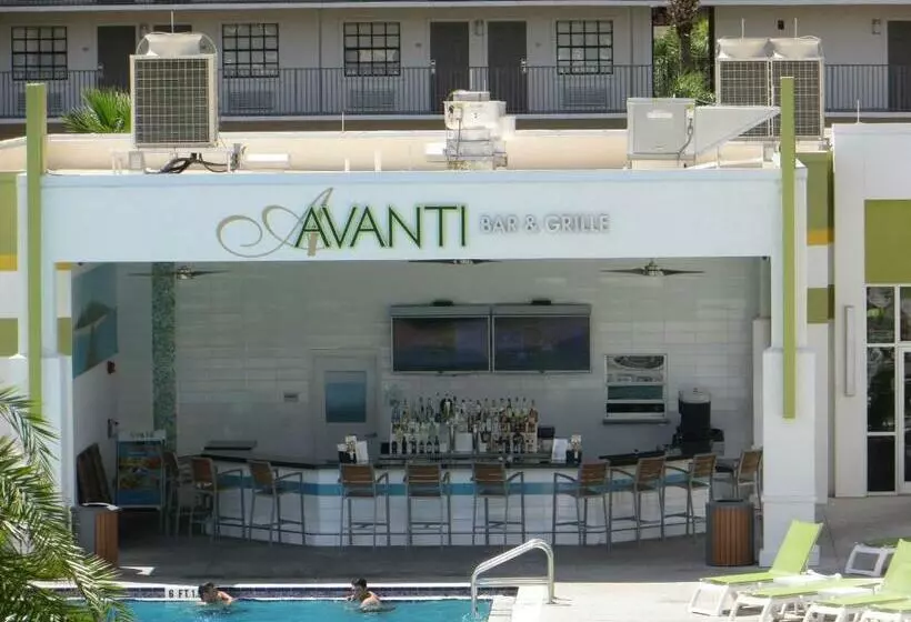 هتل Avanti International Resort