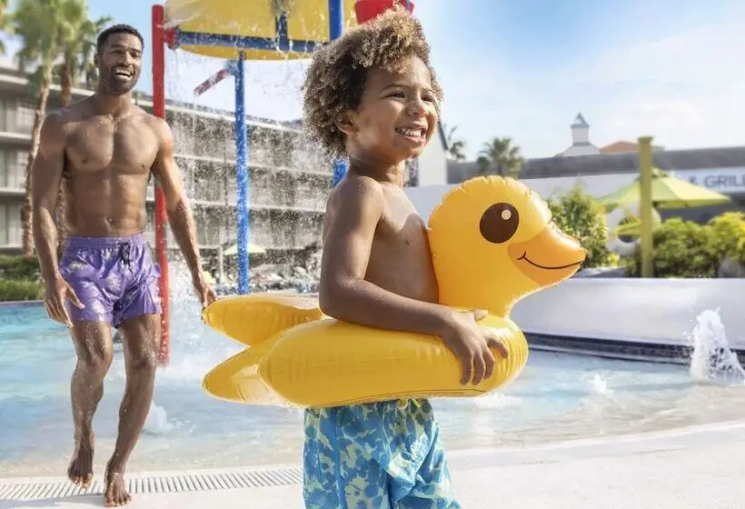 هتل Avanti International Resort