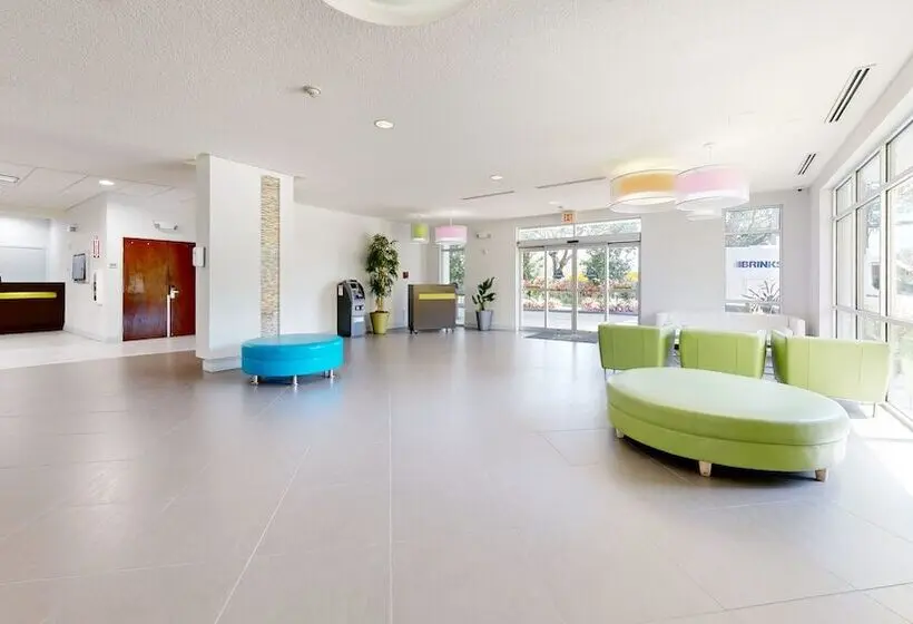 هتل Avanti International Resort