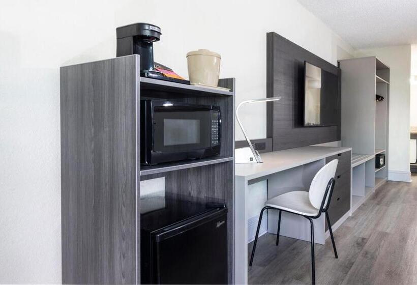 فندق Avanti International Resort