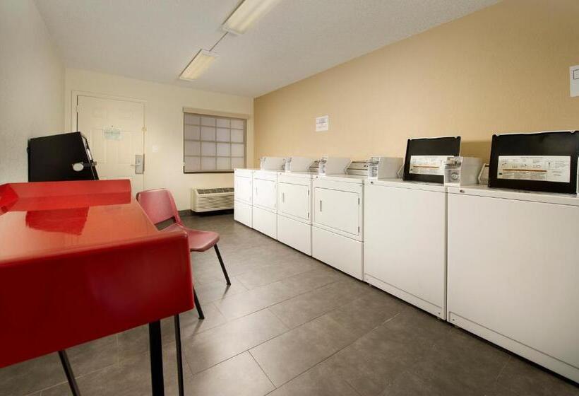 فندق Avanti International Resort