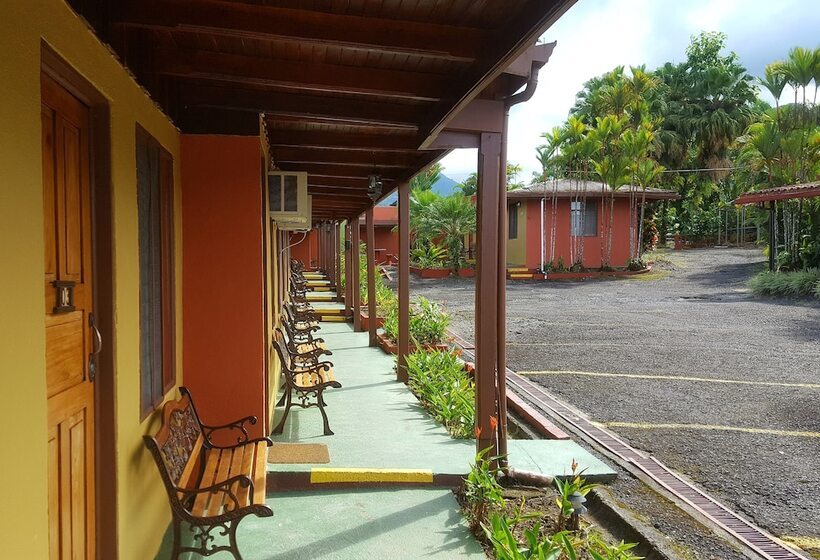 فندق Destinos Arenal