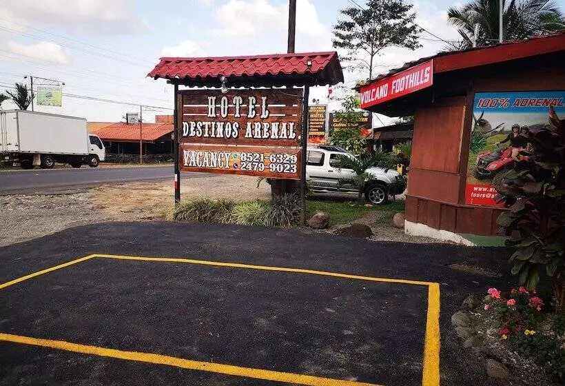 Отель Destinos Arenal
