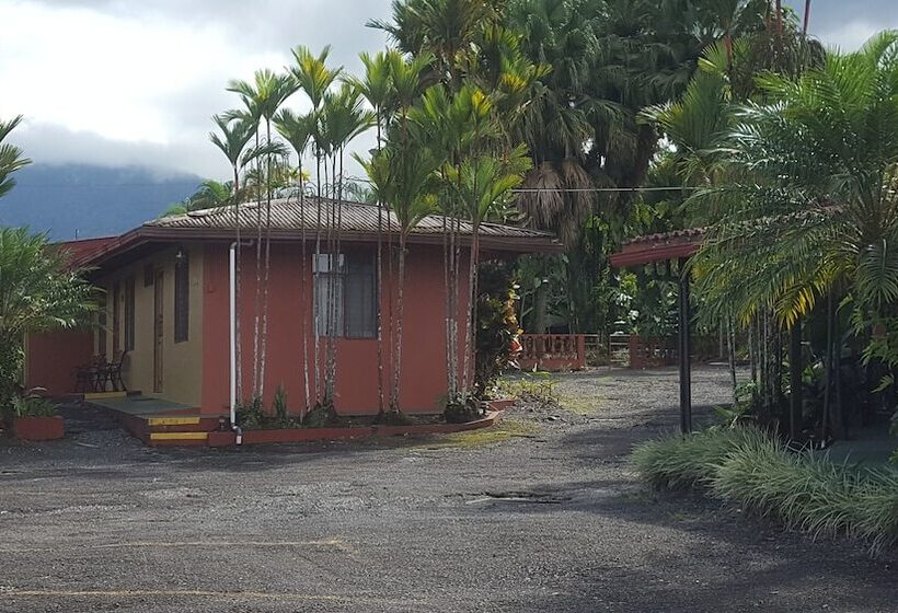 فندق Destinos Arenal