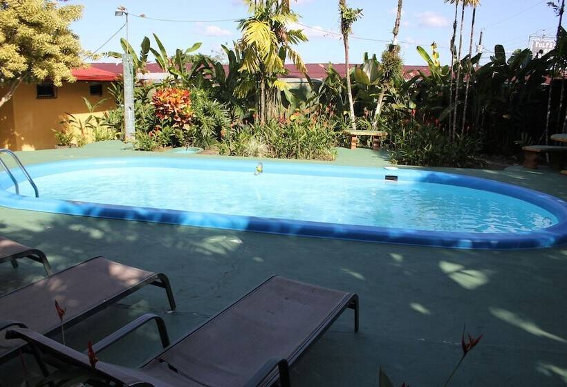 فندق Destinos Arenal