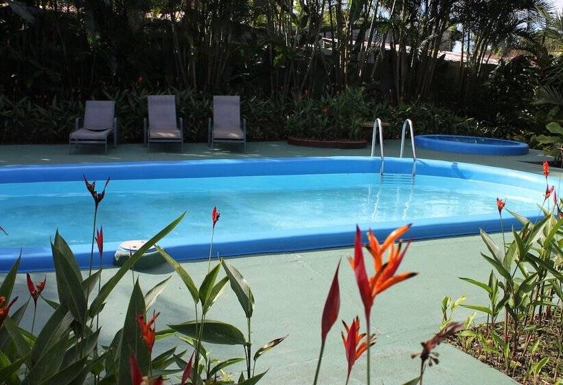 فندق Destinos Arenal