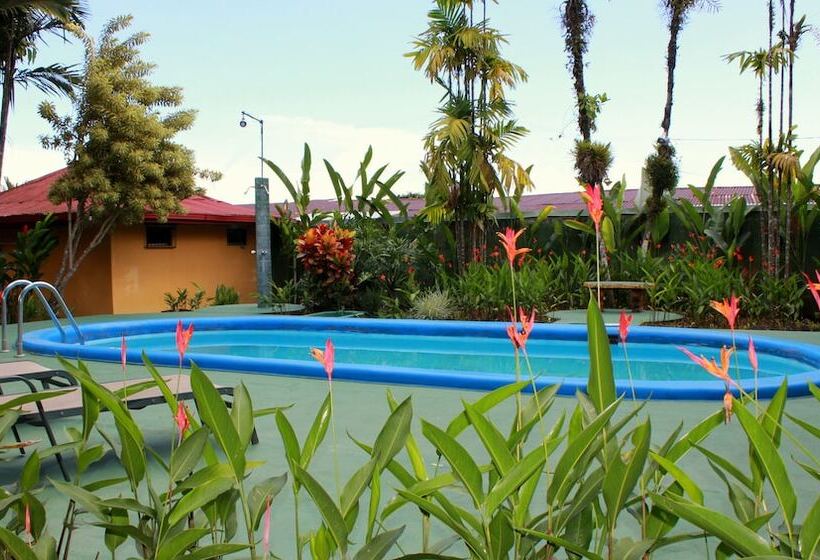 فندق Destinos Arenal